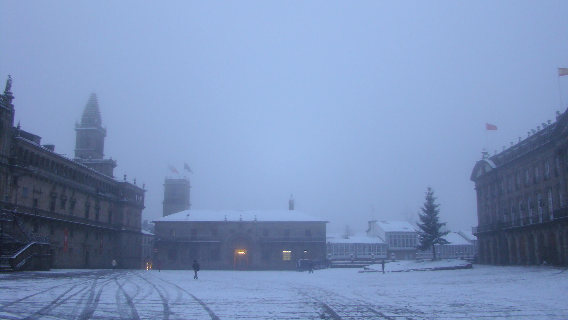 Lo que la nieve susurra al caer de segunda mano por 10 EUR en Santiago de  Compostela en WALLAPOP